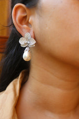 AD Leaf Pearl Earrings