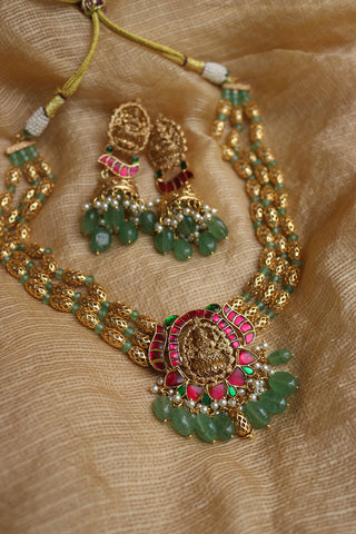 Jadau Lakshmi Kamal Close Neck Set