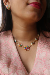 Delicate Jadau Kairi Close Neck Set