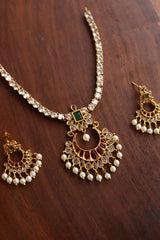 AD Chaand Pendant Set