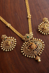 Peacock Pearls Pendant Set