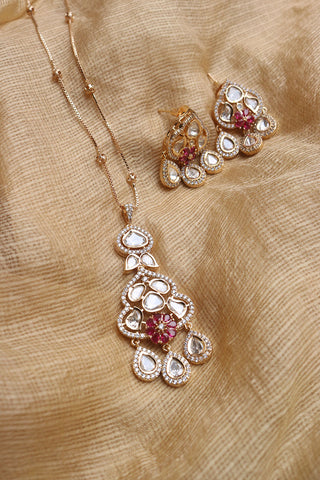 Kundan Droplets Pendant Set