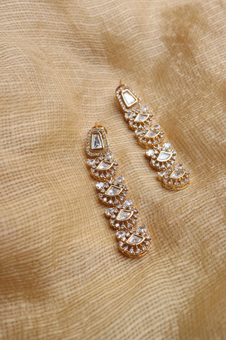 Kundan Fan Sleek Earrings