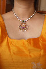 AD Chaand Pendant Set