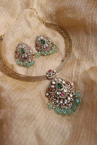 Kundan Ornamental Hasli Style Set