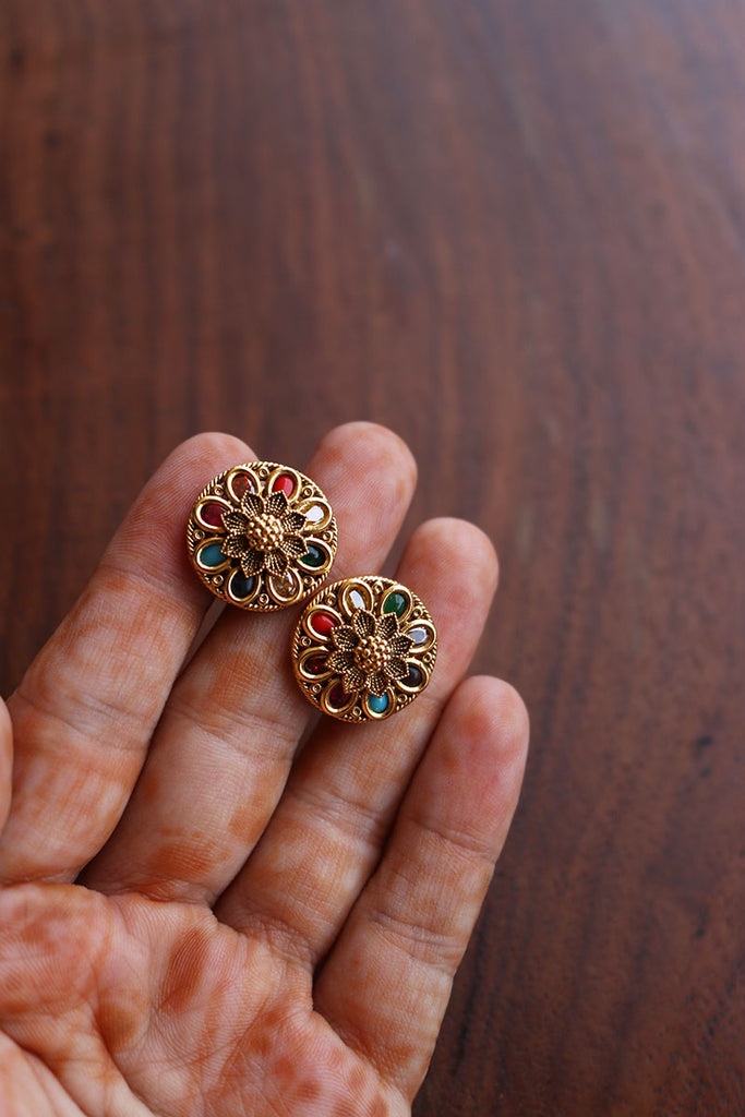 Share more than 250 small flower stud earrings best