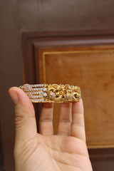 AD 5 Line Lakshmi Flower Bangle