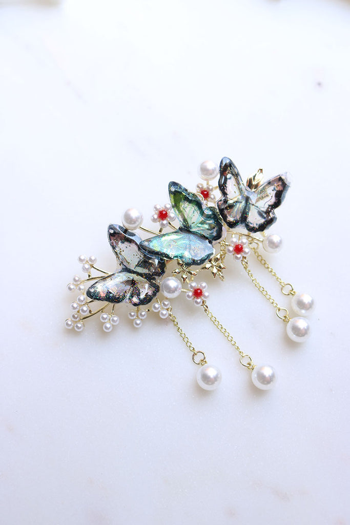 Pearl Shimmer Butterfly Alligator Clip
