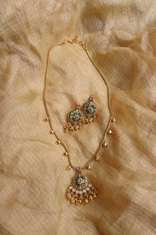 Heritage Pendant Set