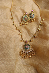 Heritage Pendant Set