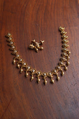 Delicate Paisley Close Neck set