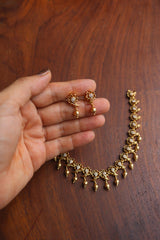 Delicate Paisley Close Neck set