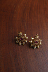 Pearl Ruby Tomb Studs