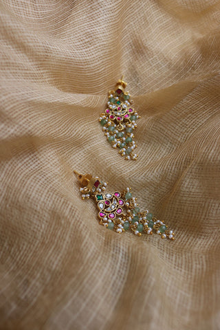 Jadau Kairi Hanging Earrings