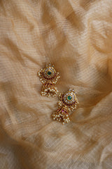 Big Tilak Chaand Jhumkas