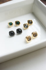Basic Stone Studs