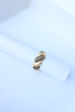 Matte Twist Finger Ring