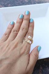 AD Pearl Knot Finger Ring