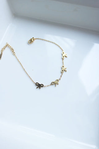 Dainty Bow Bracelet