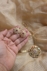 Multi Wheel Pendant Close Neck Set