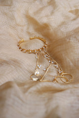 Matte Flower Pearl Kada Haathphool