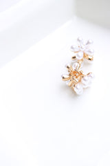 Set of 2 Pearl Small Flower Claw Clips