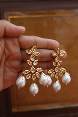 Chunky Pearl Flower Necklace Set