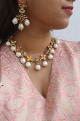 Chunky Pearl Flower Necklace Set