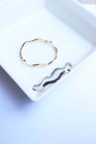 Curves Bangle Bracelet