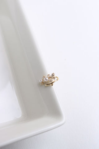 Flower Pearl Ear Clip