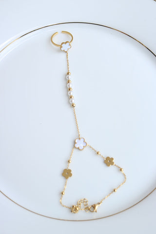 White Flower Pearls Hand chain