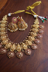 Lakshmi Circle Flowers Temple Set