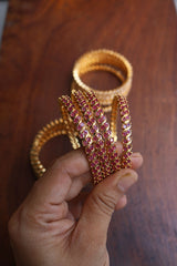 Circle Stones Curve Set of 4 Bangles