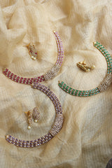 AD Ovals Close Neck Set