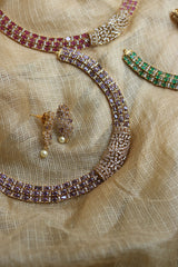 AD Ovals Close Neck Set