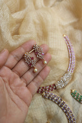 AD Ovals Close Neck Set