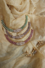 AD Ovals Close Neck Set