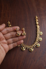 Shield Flower Necklace Set