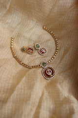 Delicate Curved Pendant Set
