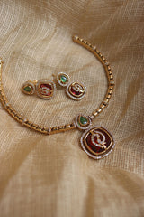Delicate Curved Pendant Set