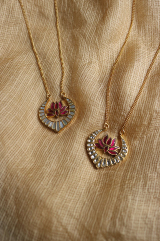 Jadau Lotus Chain