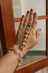 White Kundan Star Haathphool