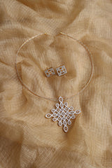 Diamond Twister Pendant Set