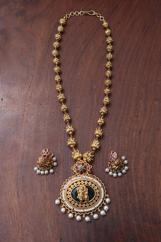 Krishna Maala Pendant set