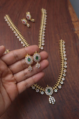 AD Grid Delicate Necklace