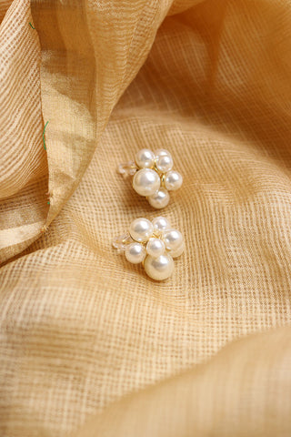 Classic Pearl Bunch Studs
