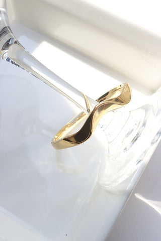 Gold Solid Wave Bracelet