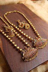 Dumroo Peacock Pendant Set