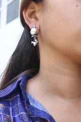 Dumroo Pearl Earrings