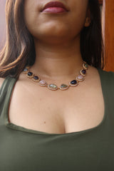Earthy Stones Close Neck set